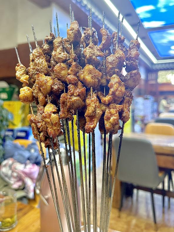 ▲超大号的烧烤