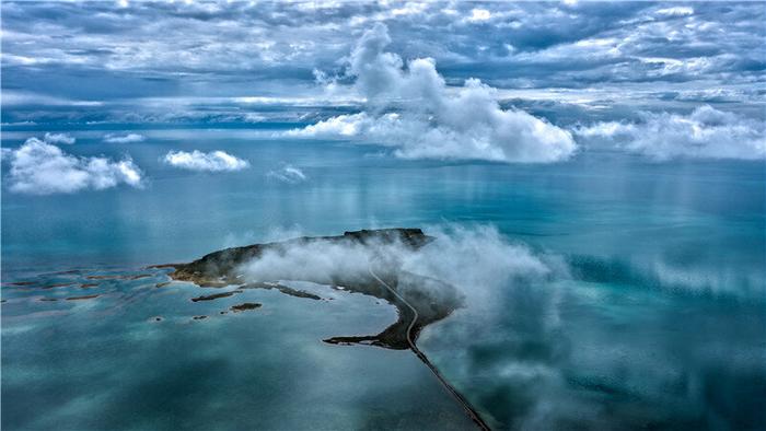 青海湖 杨涛 摄