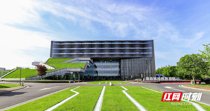 湖南城陵矶新港区。