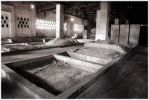 （图：1976年沿用至今的第一代茅源窖池）