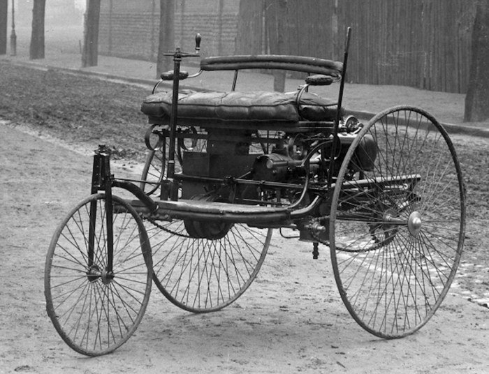 1886年，奔驰1号诞生
