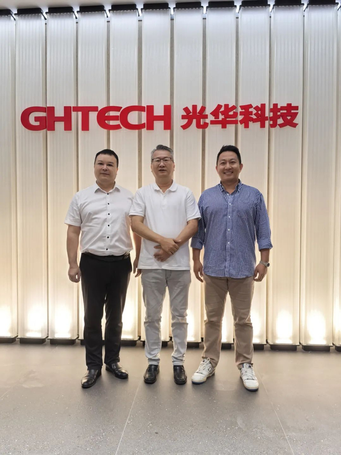 ▲左起：唐长江、郑侠、曾庆涛