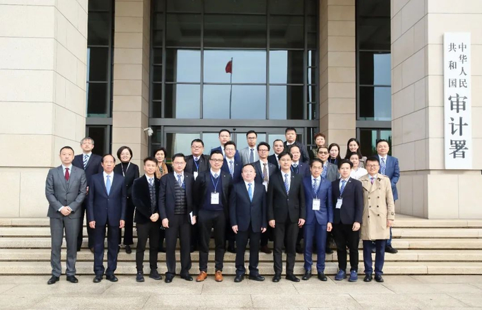 尚锐介绍了审计署近期工作开展情况.