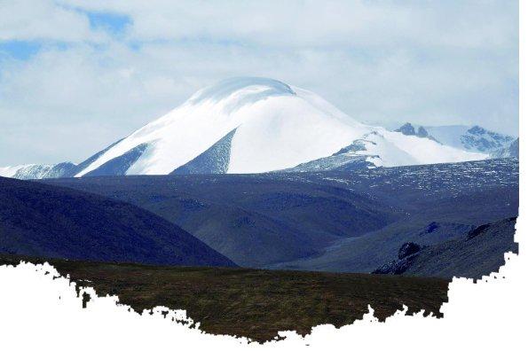 雪山牧场巡护区域内的敦德冰川。