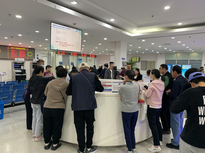 上海浦东新区不动产登记交易大厅 每经记者 包晶晶 摄