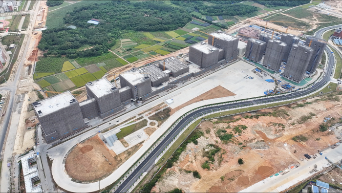 基地建有5万平方米的无人车跑道