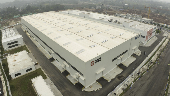 俯瞰企业车间 （寇睿  摄）