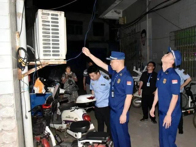  达州多部门联合整治“飞线充电”。（达州消防供图）
