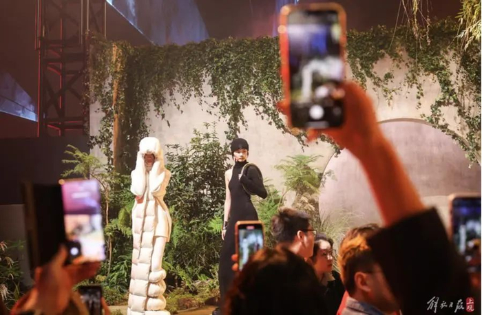 Moncler Genius 2024大秀。海沙尔 摄