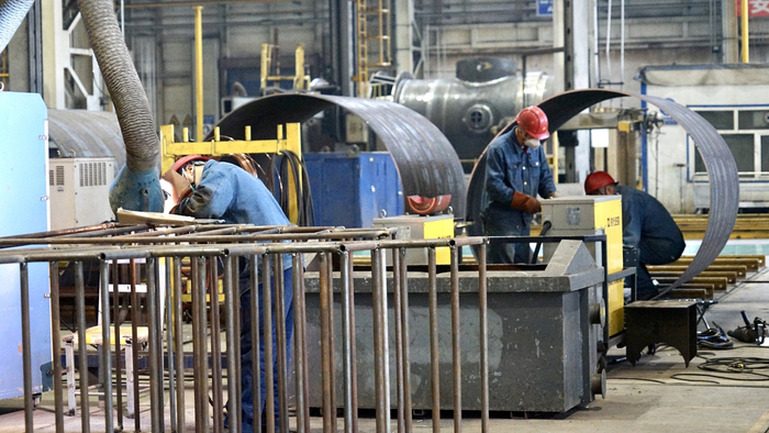 大庆海鼎新材料科技有限公司生产车间（央广网见习记者张瀚予  摄）