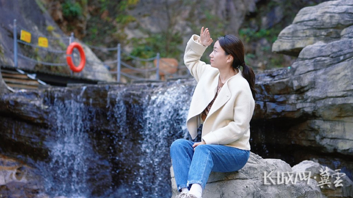 漫山花溪谷。长城网·冀云客户端记者 张超 摄