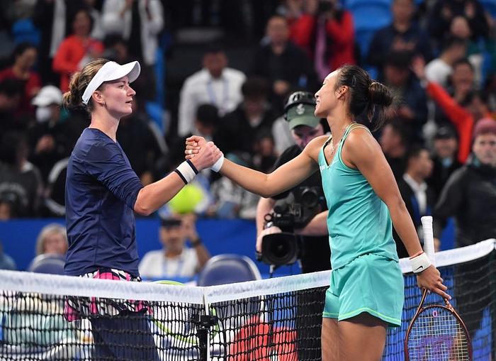 △2023年10月15日,2023WTA500郑州站决赛,郑钦文2-1克雷吉茨科娃。