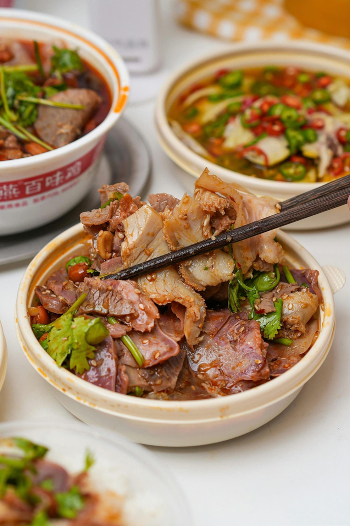 紫燕食品王牌产品夫妻肺片。 图源：企业官网