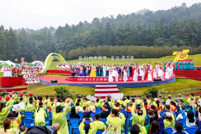 “我们的中国梦——文化进万家”中国文联文艺志愿服务团文艺演出走进湖州