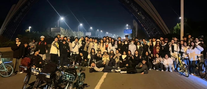 郑州部分夜骑大学生合影