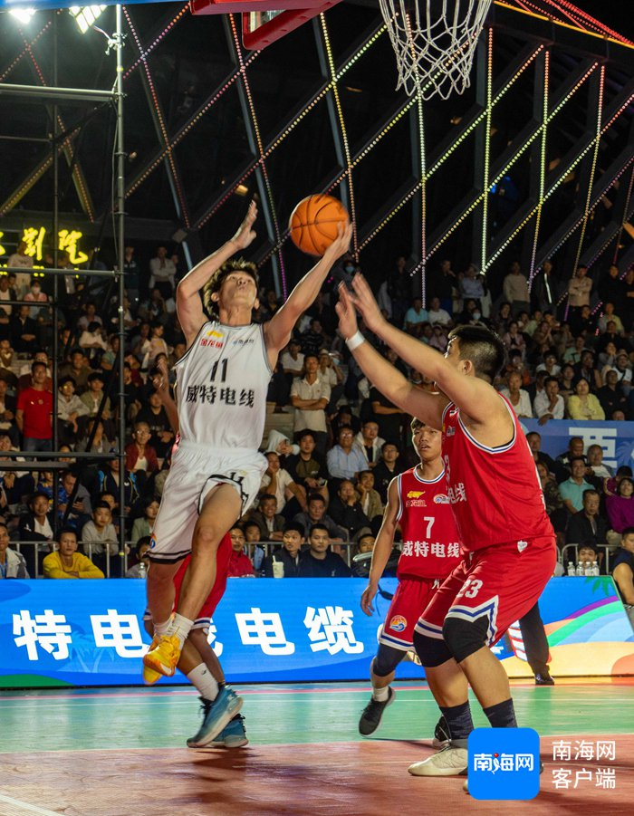 黄福才在比赛中。记者 刘孙谋 摄