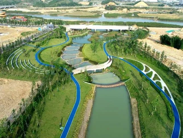 ▲生态修复前（左）后（右）