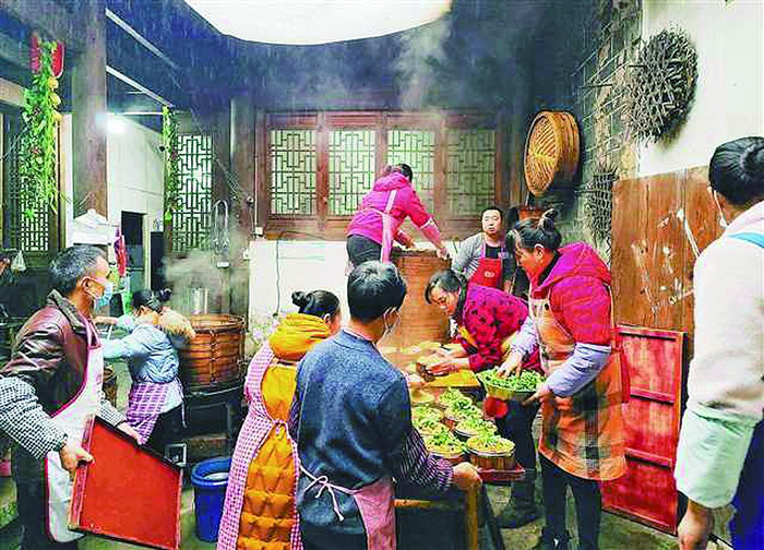     传统美食“九大碗”