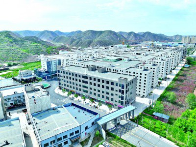 津甘共建的兰州市永登县树屏镇众创城食品产业园内,产业快速集聚