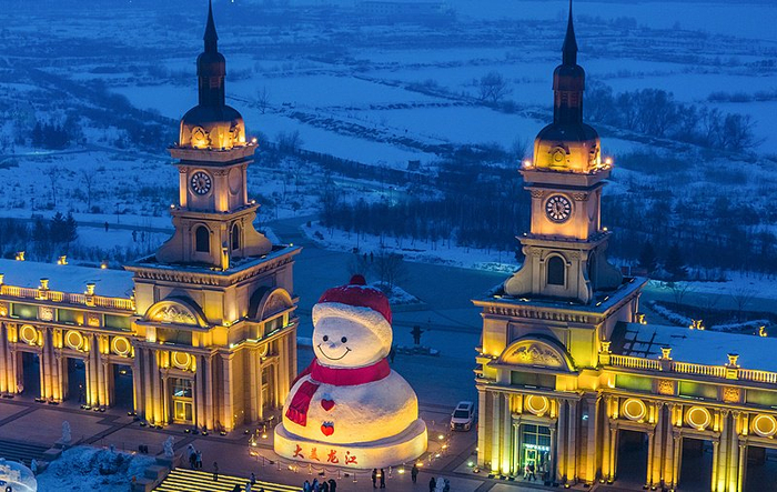 哈尔滨大雪人资料图（央广网发  黑龙江省文旅厅供图）