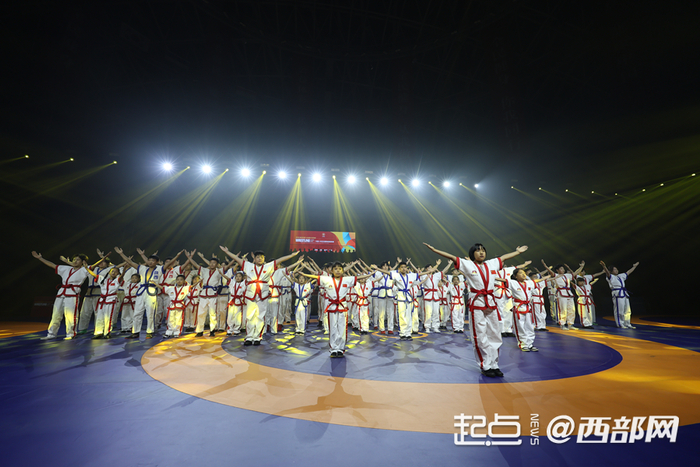 2024中国-中亚五国摔跤精英赛在陕西省体育馆开幕