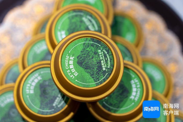 部分菜品。记者 余育桑 摄