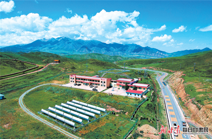 乌鞘岭气象站。