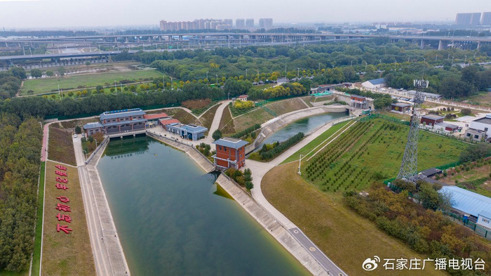 10月17日，位于石家庄市的南水北调中线古运河暗渠与田庄分水口工程。河北日报记者田明摄