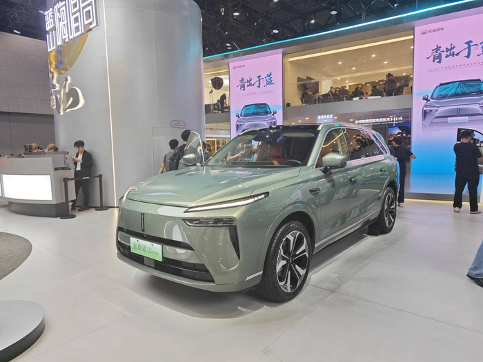 ▲魏牌蓝山智驾版（《消费者报道》摄）