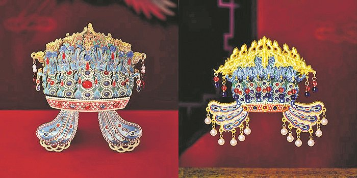 　　左图为木质凤冠冰箱贴，右图为AR金属凤冠冰箱贴。中国国家博物馆供图
