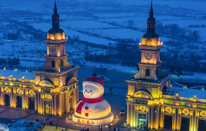 哈尔滨大雪人资料图（央广网发  黑龙江省文旅厅供图）