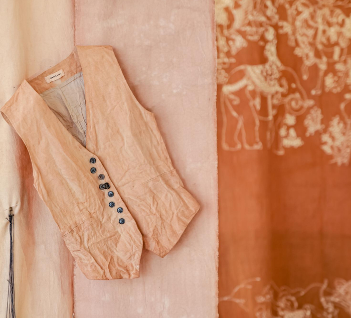 （富平县湾里村“中国柿染艺术馆”展品）