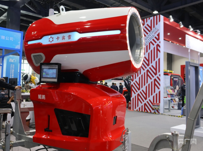 鲲鹏SU8全自动机型发布（央广网记者  庞婷  摄）