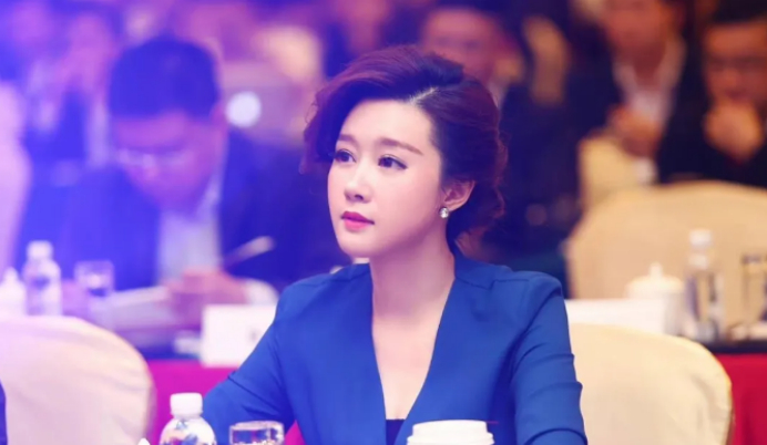 网上流传的周婷公开照