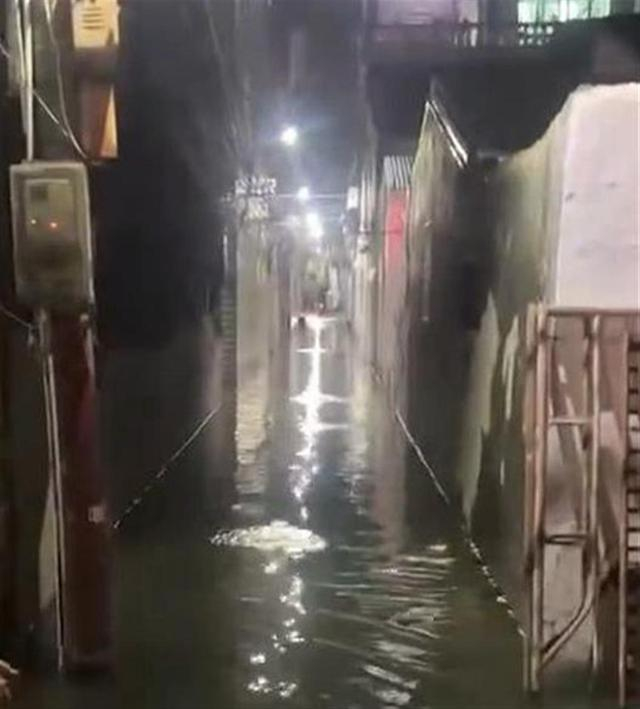 碣石镇海水倒灌（视频截图）
