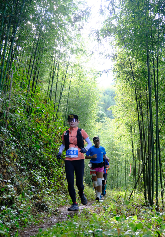 第六届个旧超级越野跑。红河州委宣传部 供图