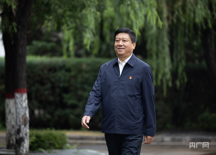 西易村党委书记、山西西易能源集团股份有限公司董事长苗杰（央广网见习记者  张晋鹏  摄）