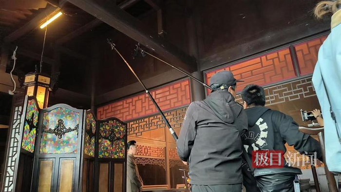 剧组正在拍摄（图据社交平台）