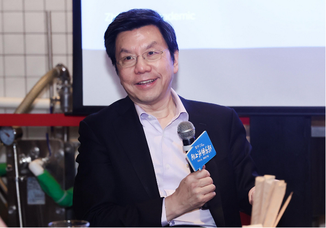 （零一万物 CEO、创新工场董事长李开复）