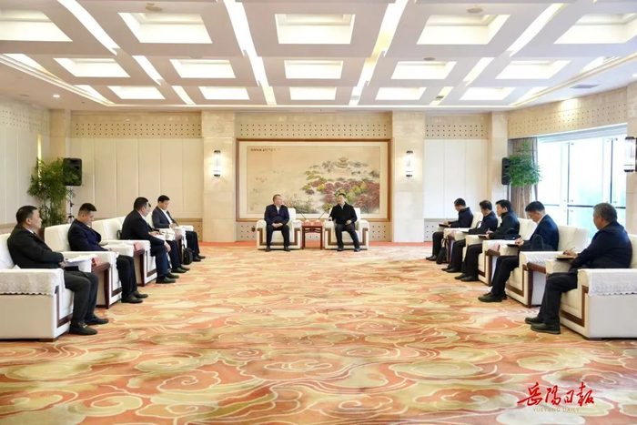 11月25日上午，谢卫江会见中国安能集团华南投资公司党委书记、董事长谌少英一行。