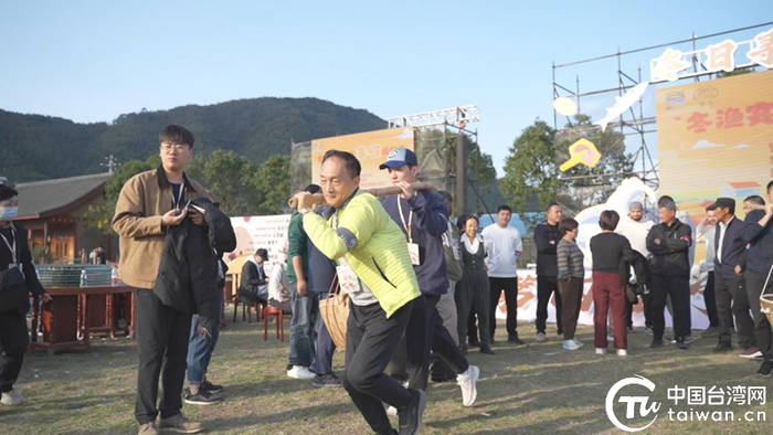 台胞参与冬渔宴·农民丰收运动会。（中国台湾网发）