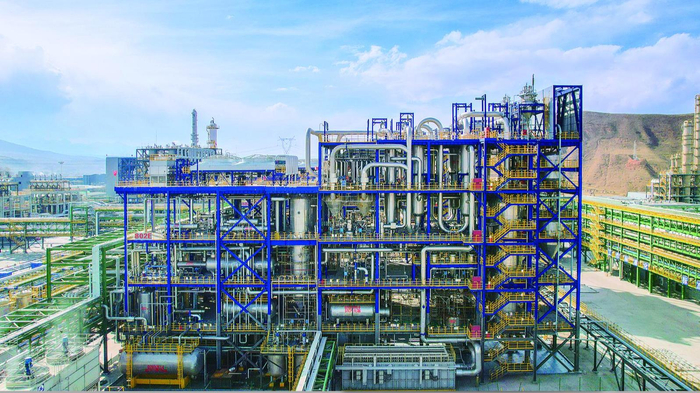 青海丽豪着力建设“绿色工厂”，图为企业厂区。企业供图