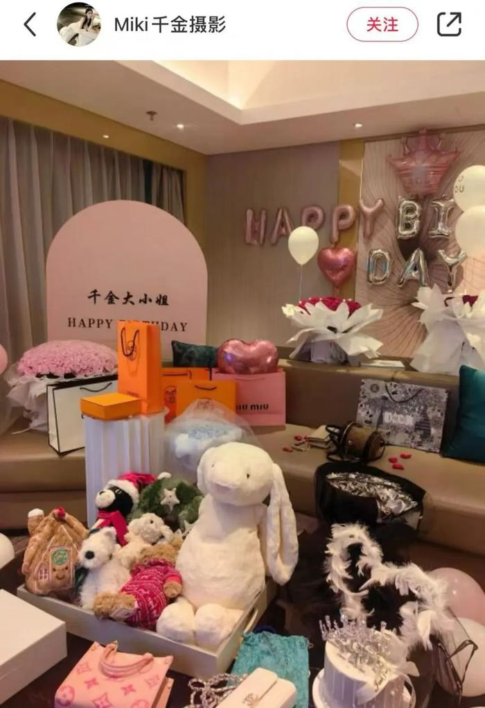 拍摄时会用到的一些道具。图 / 讲述者提供