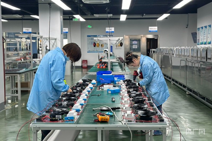 小夭是飯桌上唯一的清湯大老爺