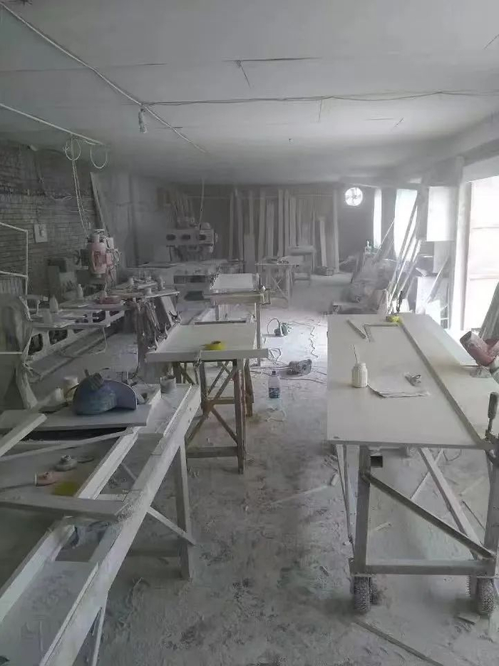 张明过去的工作环境/受访者供图