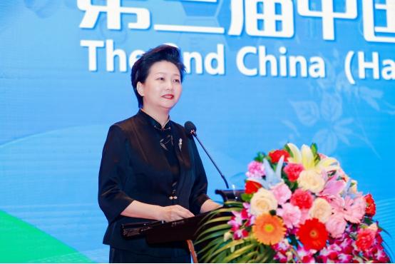 海南省卫生健康委员会党委委员、副主任齐虹霞