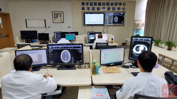 11月27日，成都第一骨科医院内的青羊区影像远程会诊中心。川观新闻记者 韦维 摄