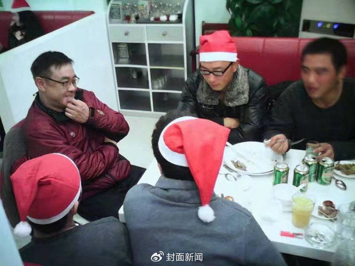 拍摄《我是路人甲》期间，尔冬升与沈凯等演员聚餐