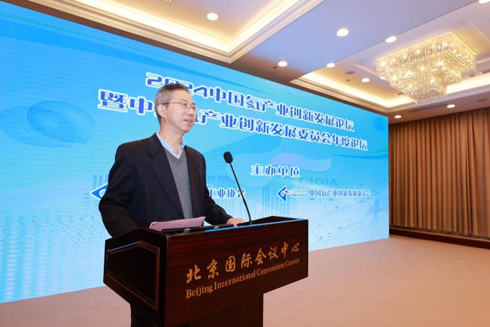 中国工业气体工业协会常务副理事长洑春干