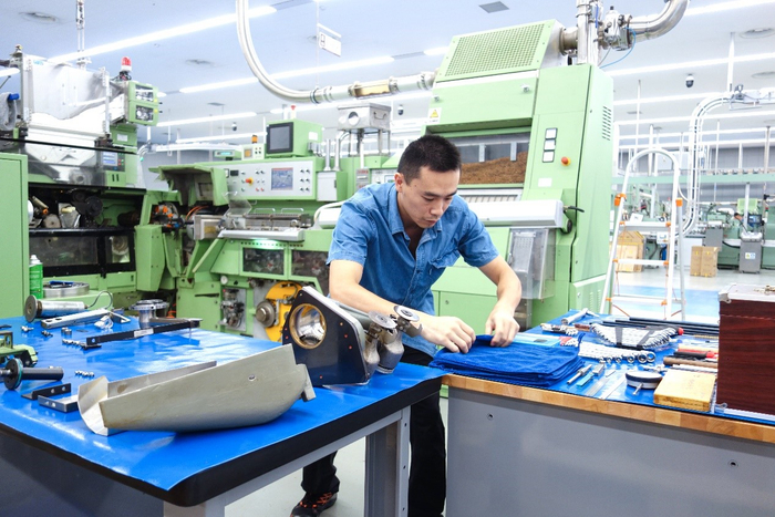 图为郴州卷烟厂维修技能竞赛现场